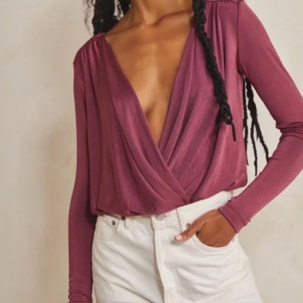 Free People Womens Turnt Bodysuit In Mauve Long Sleeve Sexy Plunge Size S